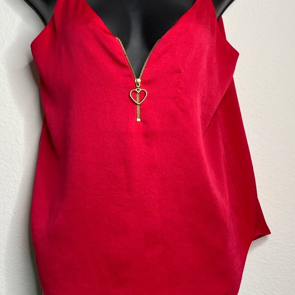 Express Hot pink satin tank with gold heart shaped zipper front XS - Picture 5 of 6